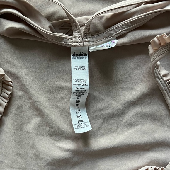 NWOT Diadora Nude Strappy Tank Top with Ruffle Details Sz M - Picture 2 of 5
